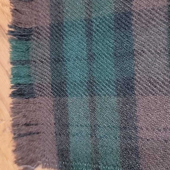 Vintage Marshall Field & Co. Zephlon Wintuck Plaid Scarf - Picture 5 of 9